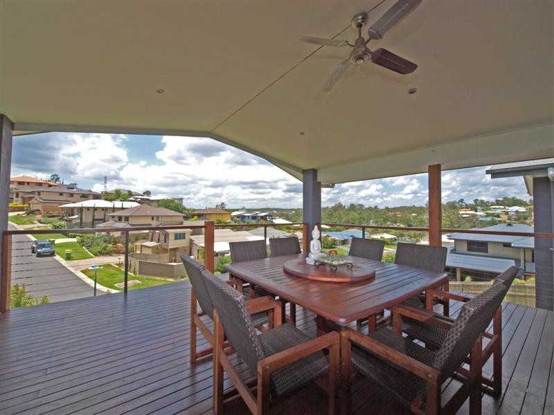 27 BRIGADOON CRESCENT, Eatons Hill QLD 4037