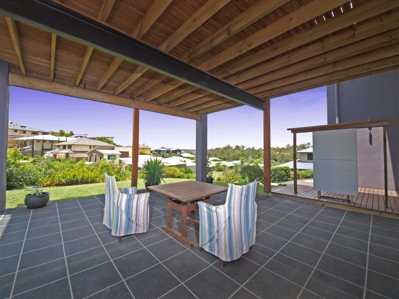 27 BRIGADOON CRESCENT, Eatons Hill QLD 4037