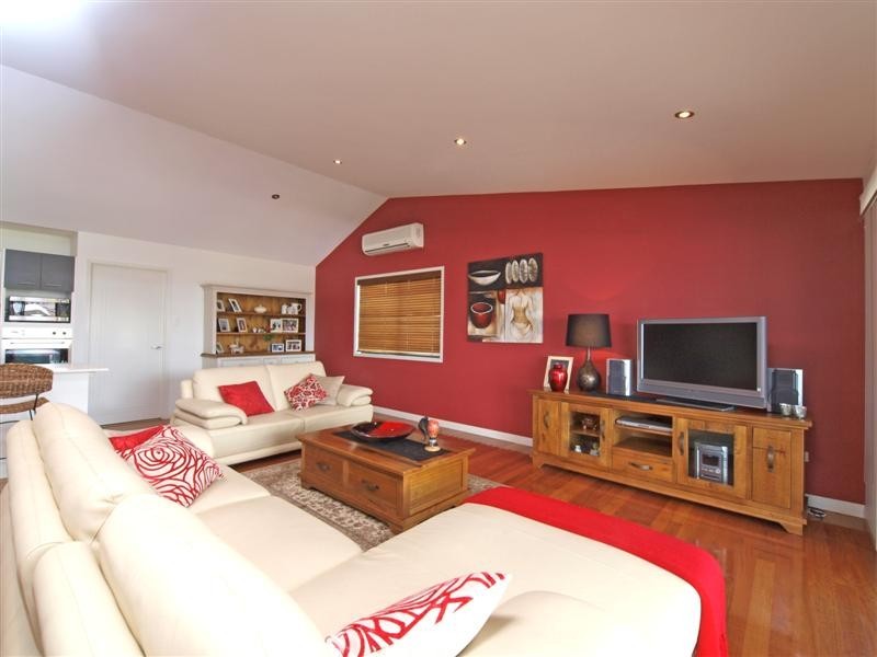 27 BRIGADOON CRESCENT, Eatons Hill QLD 4037