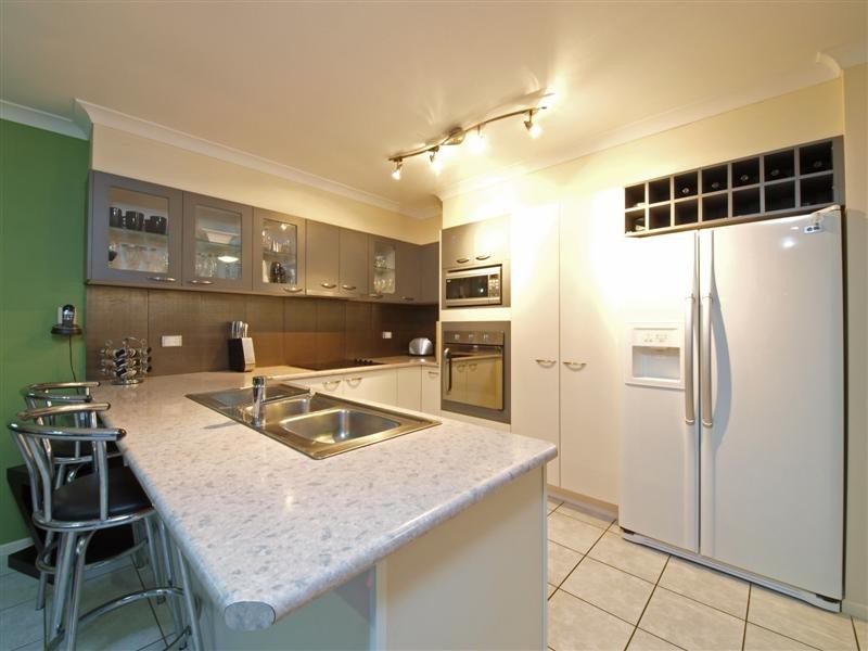 1 Bauple Street, Albany Creek QLD 4035