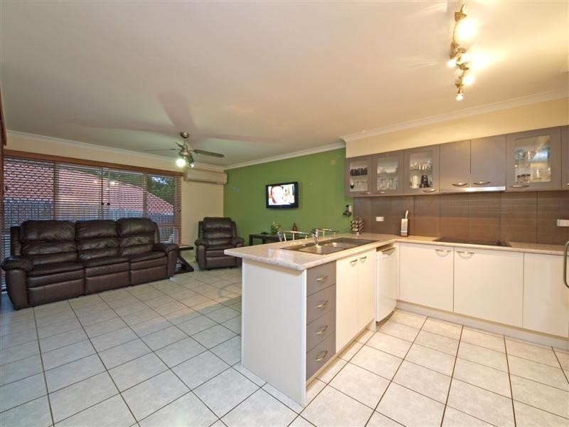 1 Bauple Street, Albany Creek QLD 4035