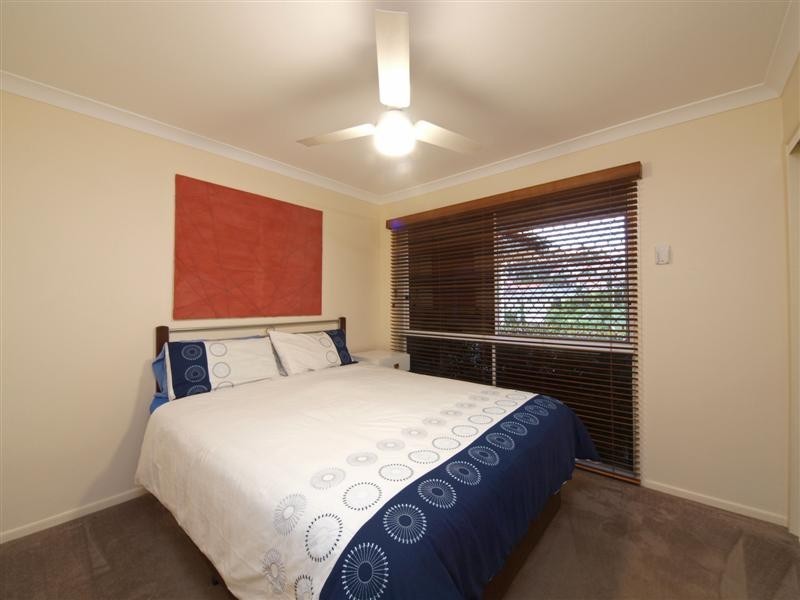 1 Bauple Street, Albany Creek QLD 4035