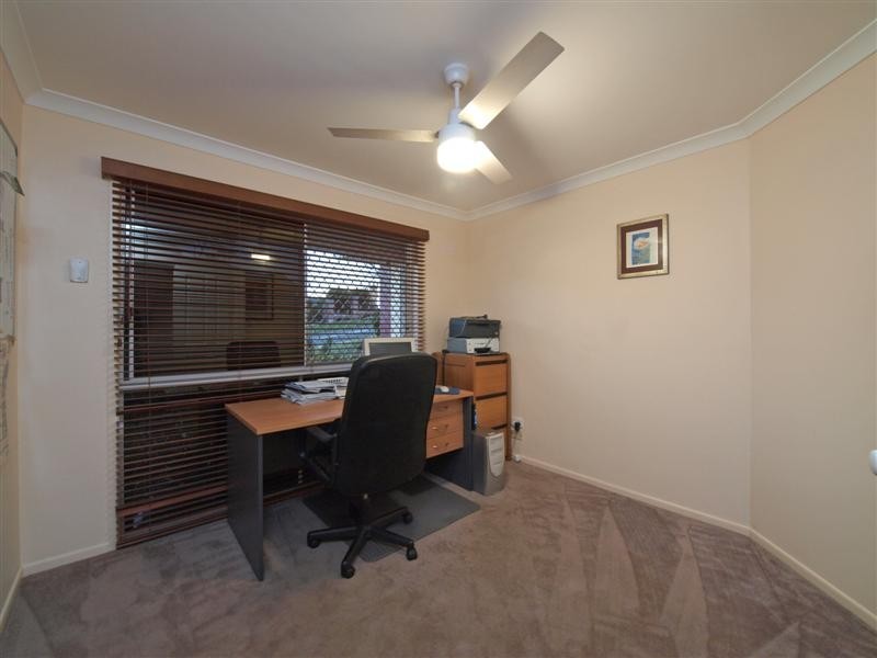1 Bauple Street, Albany Creek QLD 4035