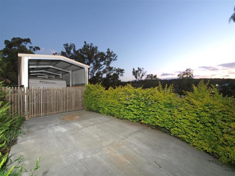 1 Bauple Street, Albany Creek QLD 4035