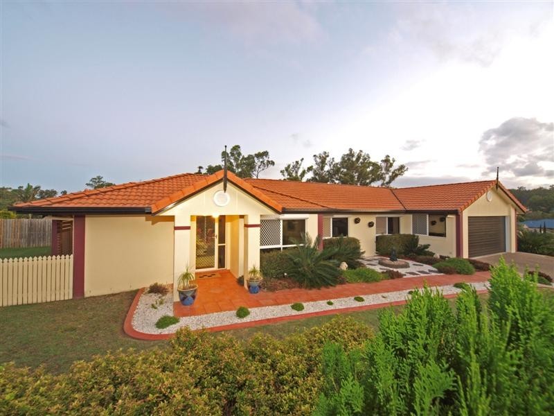 1 Bauple Street, Albany Creek QLD 4035
