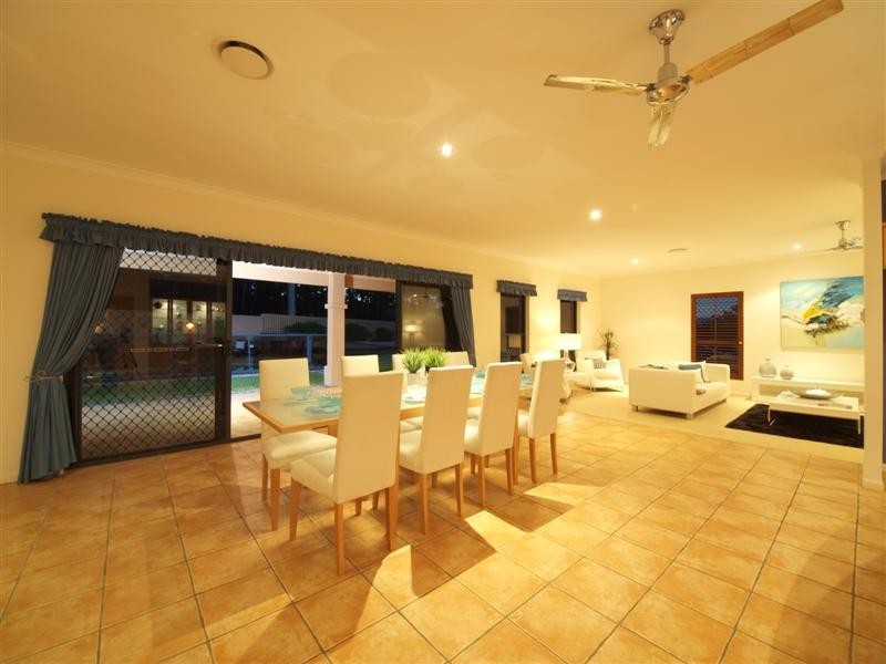 21 Moogerah Court, Albany Creek QLD 4035