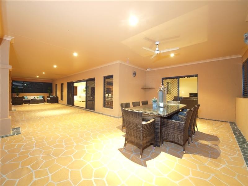 21 Moogerah Court, Albany Creek QLD 4035