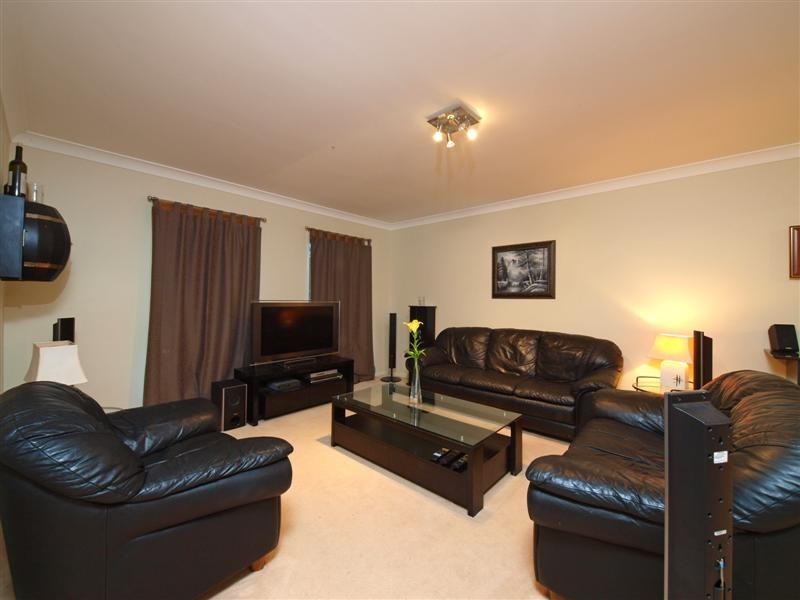 33 Cowrie Parade, Albany Creek QLD 4035