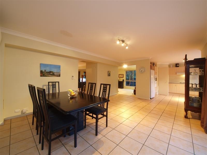 33 Cowrie Parade, Albany Creek QLD 4035