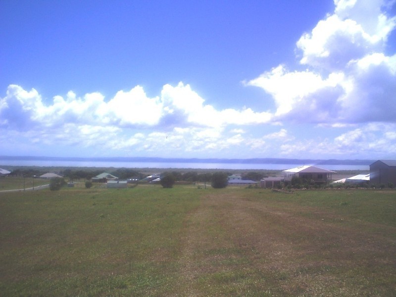 23 Windjammer Circuit, River Heads QLD 4655