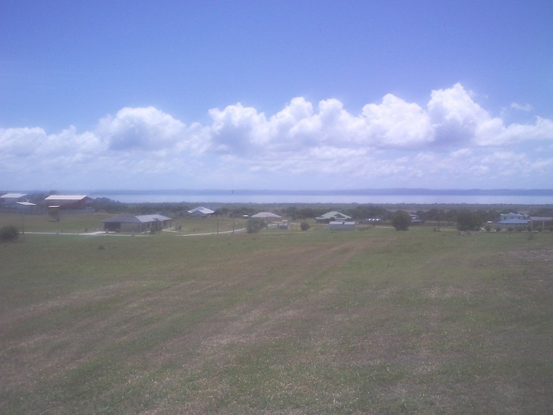 23 Windjammer Circuit, River Heads QLD 4655