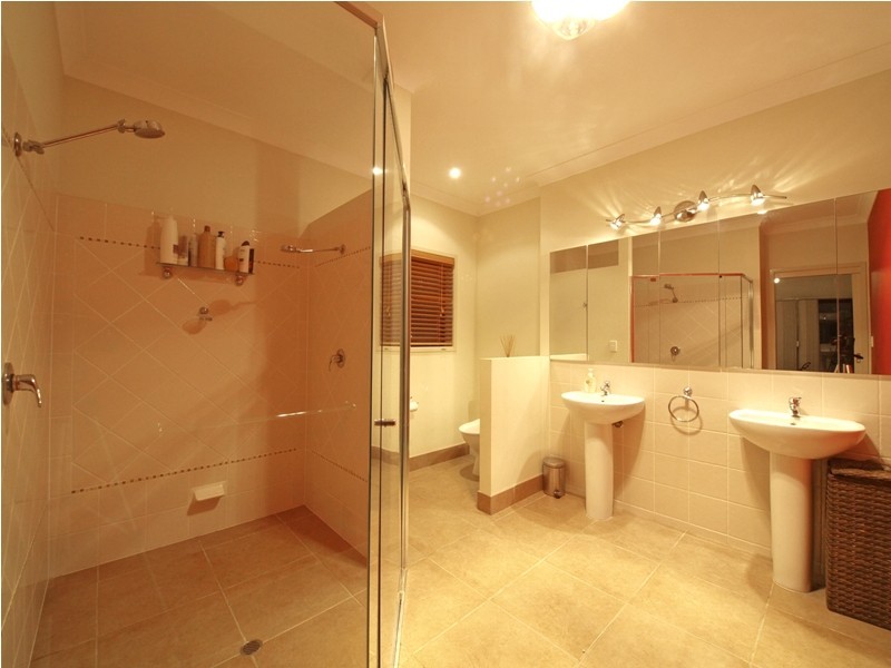 10 Pheasant Court, Cashmere QLD 4500