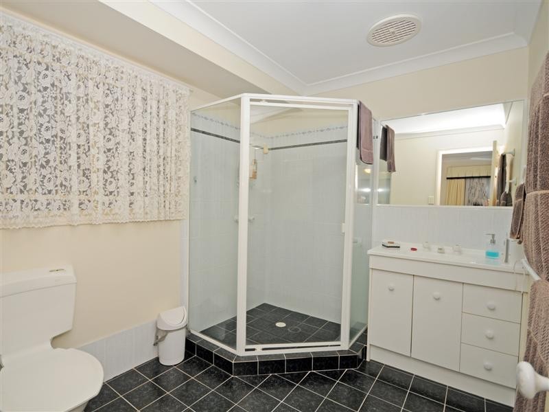 88 Oxford Crescent, Bridgeman Downs QLD 4035