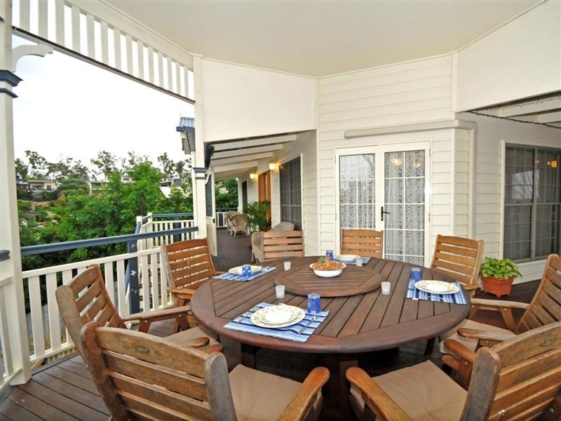 16 Talisman Court, Eatons Hill QLD 4037