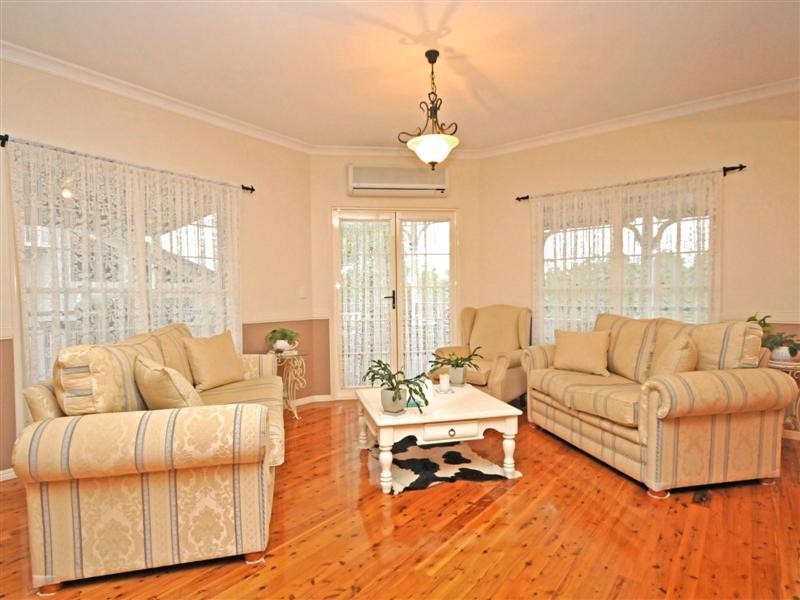 16 Talisman Court, Eatons Hill QLD 4037