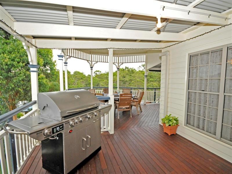 16 Talisman Court, Eatons Hill QLD 4037