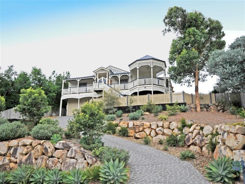 16 Talisman Court, Eatons Hill QLD 4037