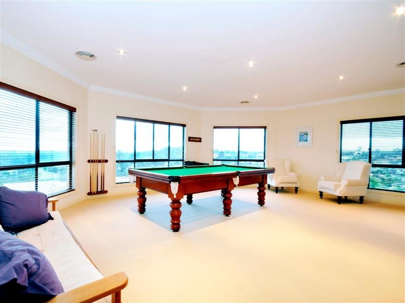 12 Bettina Court, Eatons Hill QLD 4037