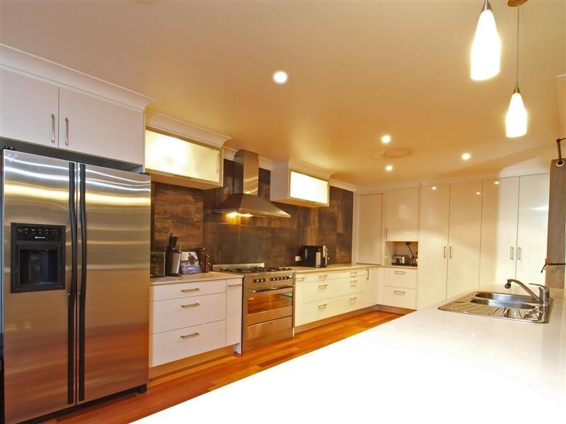 29 Queen Elizabeth Drive, Eatons Hill QLD 4037