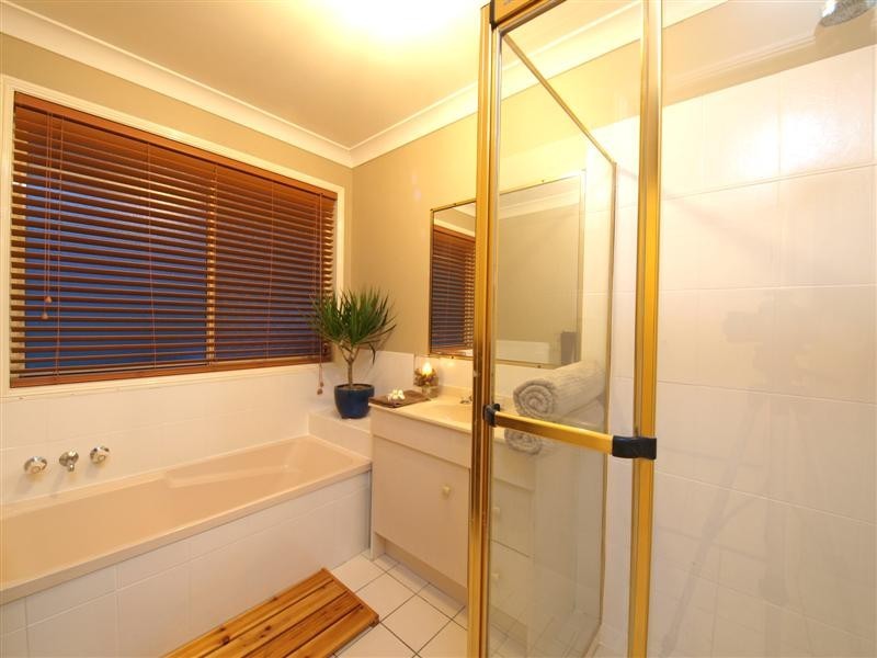 29 Queen Elizabeth Drive, Eatons Hill QLD 4037