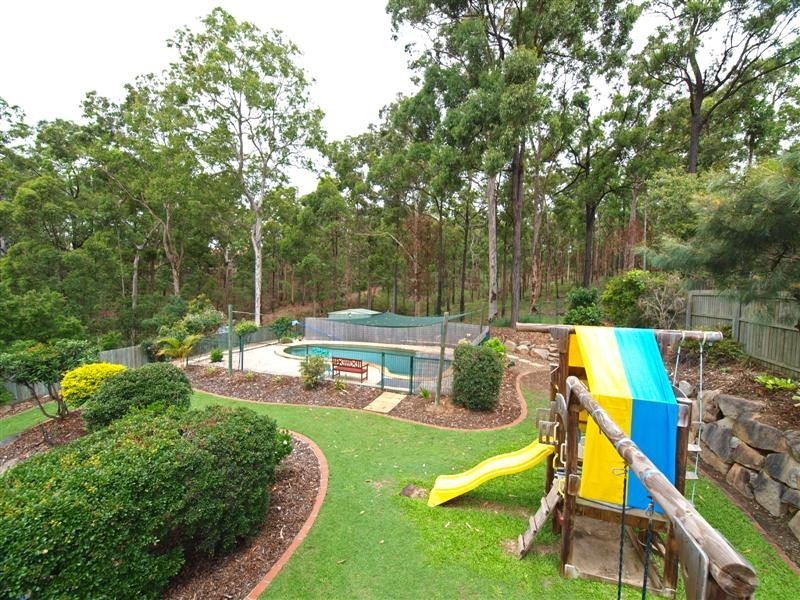 37 Boondooma Circuit, Albany Creek QLD 4035