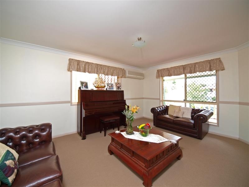 37 Boondooma Circuit, Albany Creek QLD 4035