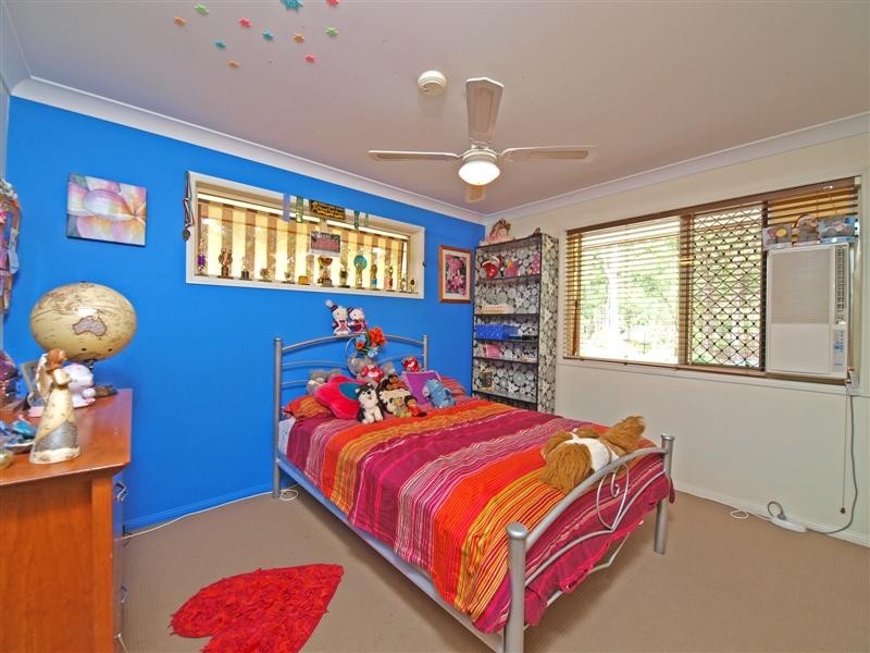 37 Boondooma Circuit, Albany Creek QLD 4035