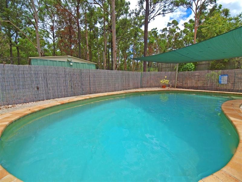 37 Boondooma Circuit, Albany Creek QLD 4035
