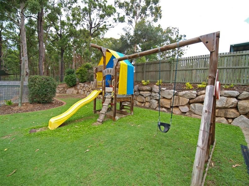 37 Boondooma Circuit, Albany Creek QLD 4035