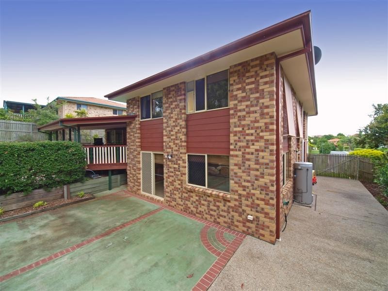 37 Boondooma Circuit, Albany Creek QLD 4035