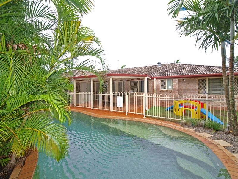 30 Silvereye Crescent, Albany Creek QLD 4035