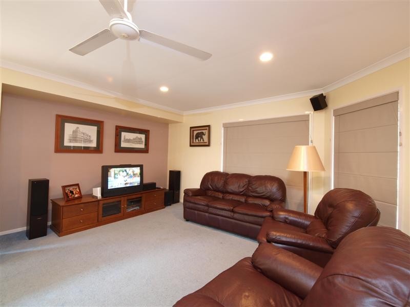 30 Silvereye Crescent, Albany Creek QLD 4035