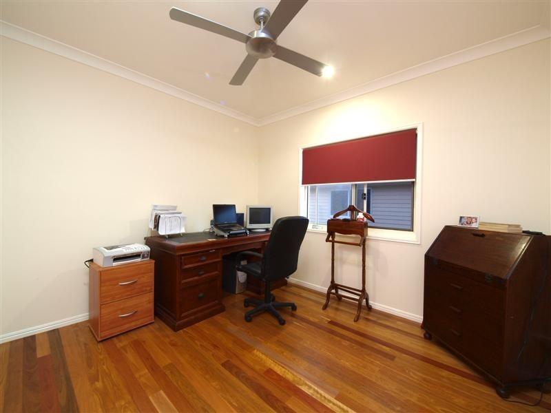 6 Phillip Street, Beachmere QLD 4510