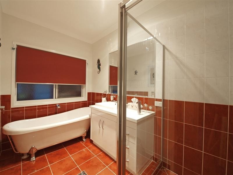 6 Phillip Street, Beachmere QLD 4510