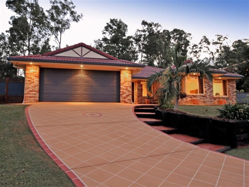 3 Foambark Court, Eatons Hill QLD 4037