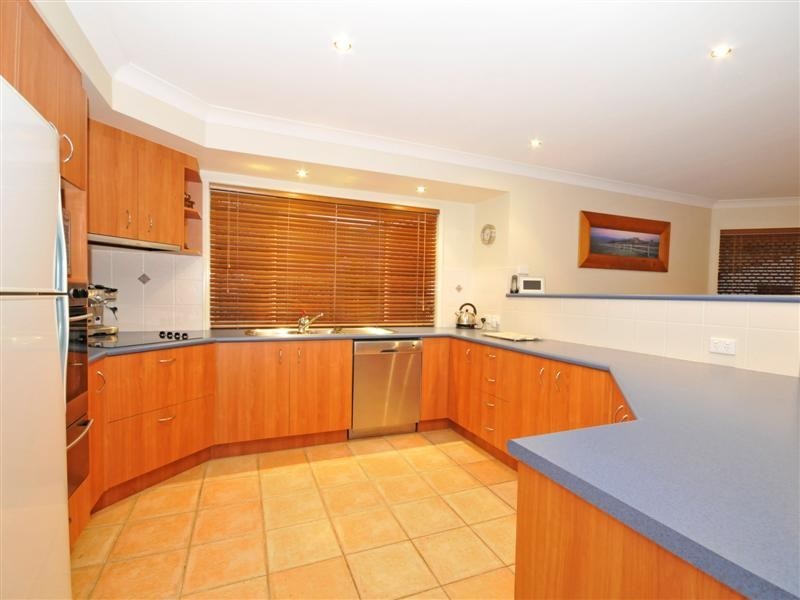 3 Foambark Court, Eatons Hill QLD 4037