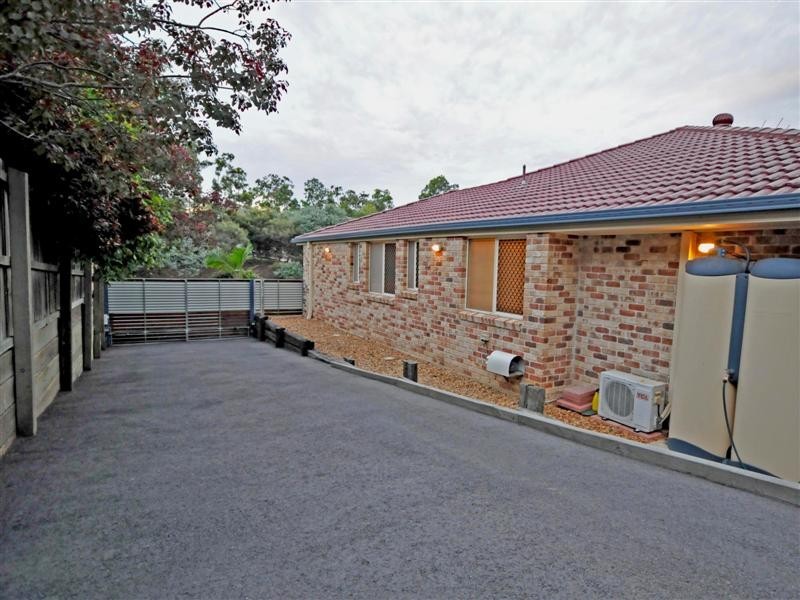 3 Foambark Court, Eatons Hill QLD 4037