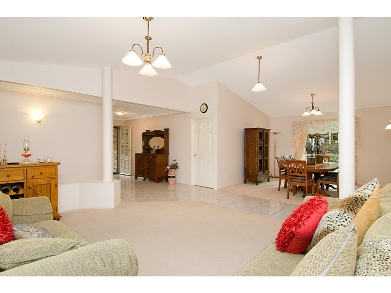 17 Telopia Court, Cashmere QLD 4500