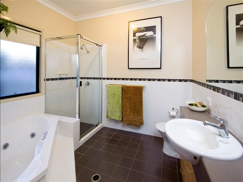 10 Grandis Court, Cashmere QLD 4500