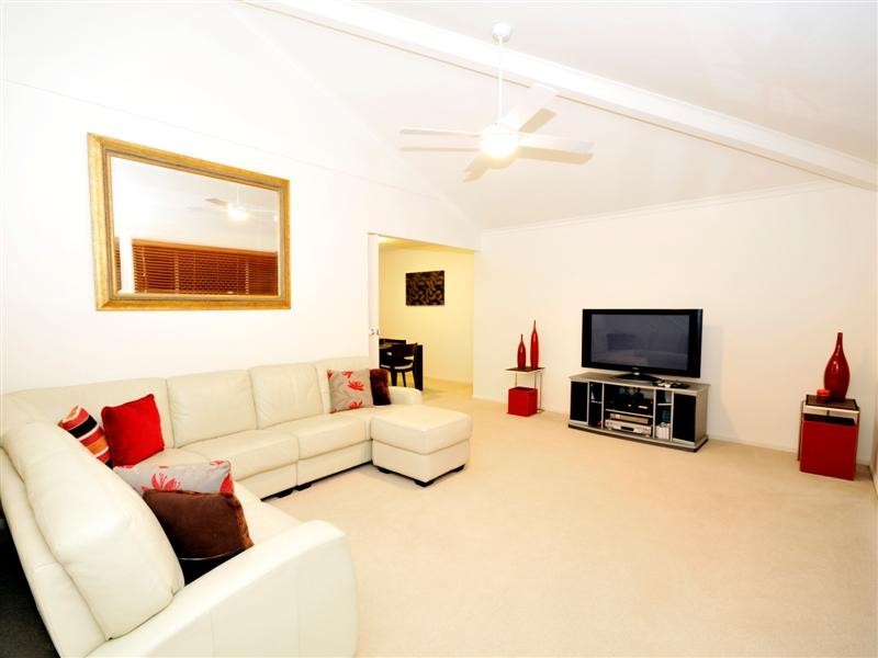 62 Oxford Crescent, Bridgeman Downs QLD 4035