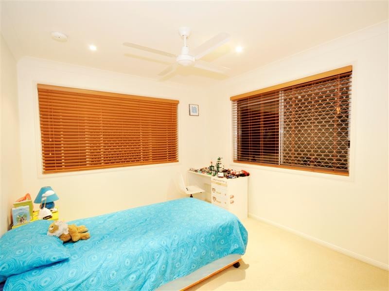 62 Oxford Crescent, Bridgeman Downs QLD 4035