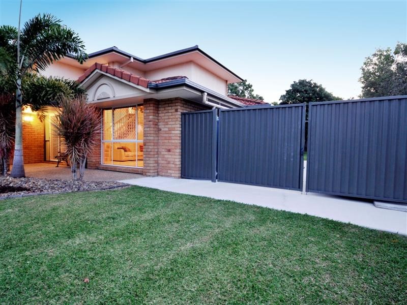 62 Oxford Crescent, Bridgeman Downs QLD 4035