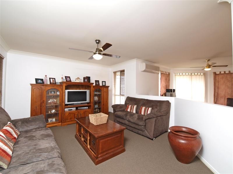 3 Sonoma Court, Cashmere QLD 4500