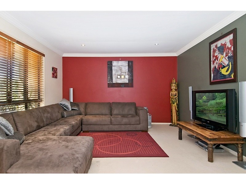 7 Osira Cl, Eatons Hill QLD 4037