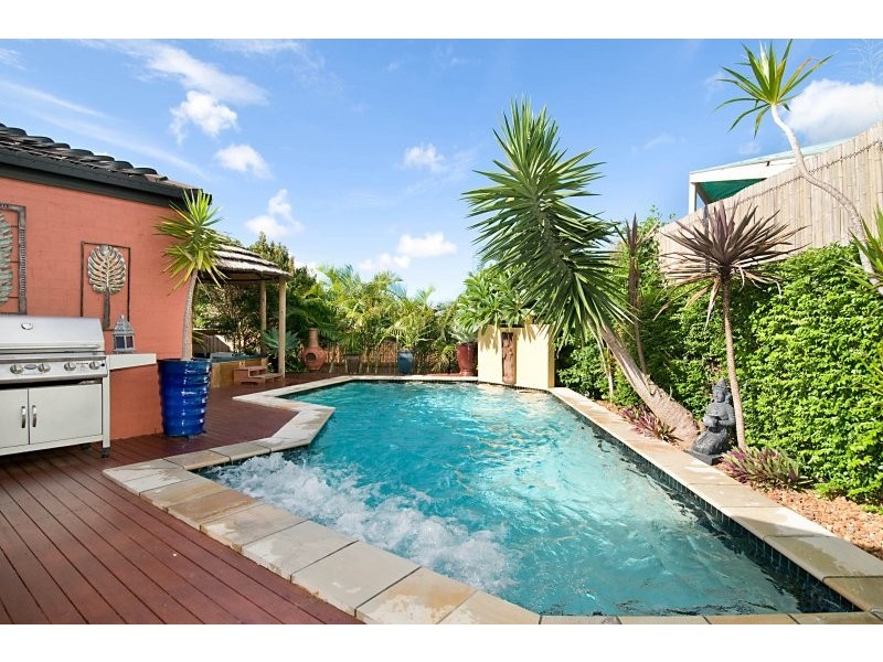 7 Osira Cl, Eatons Hill QLD 4037