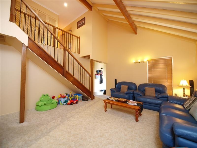 33 TANAGER STREET, Albany Creek QLD 4035