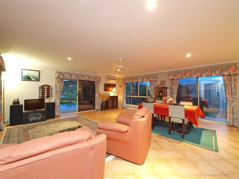 48  BOONDOOMA CIRCUIT, Albany Creek QLD 4035