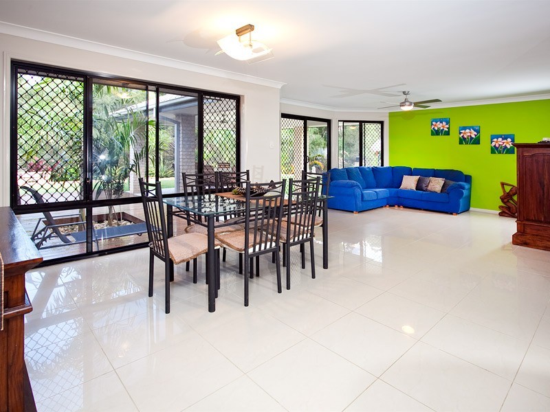 4 Bramwell Court, Cashmere QLD 4500