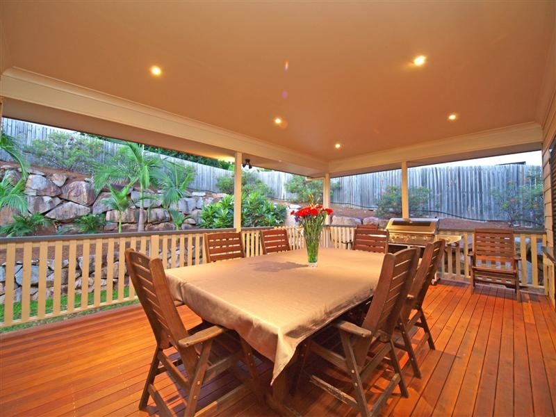 151 Saraband Drive, Eatons Hill QLD 4037