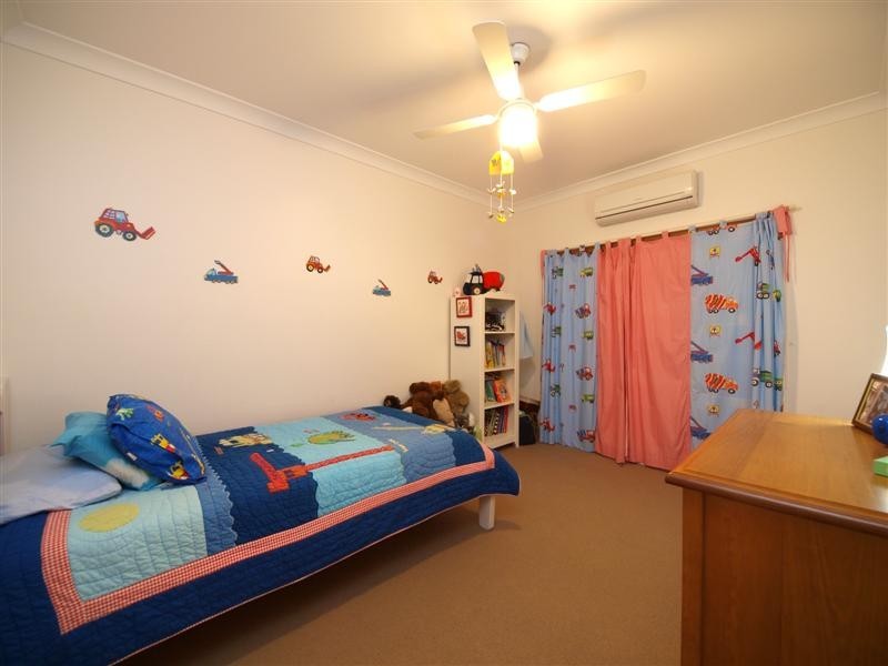 151 Saraband Drive, Eatons Hill QLD 4037